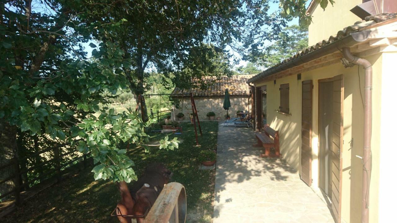 Agriturismo "Le Piagge" Castelplanio Eksteriør billede