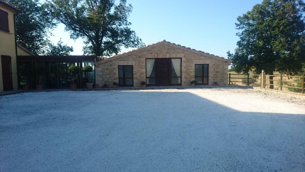 Agriturismo "Le Piagge" Castelplanio Eksteriør billede